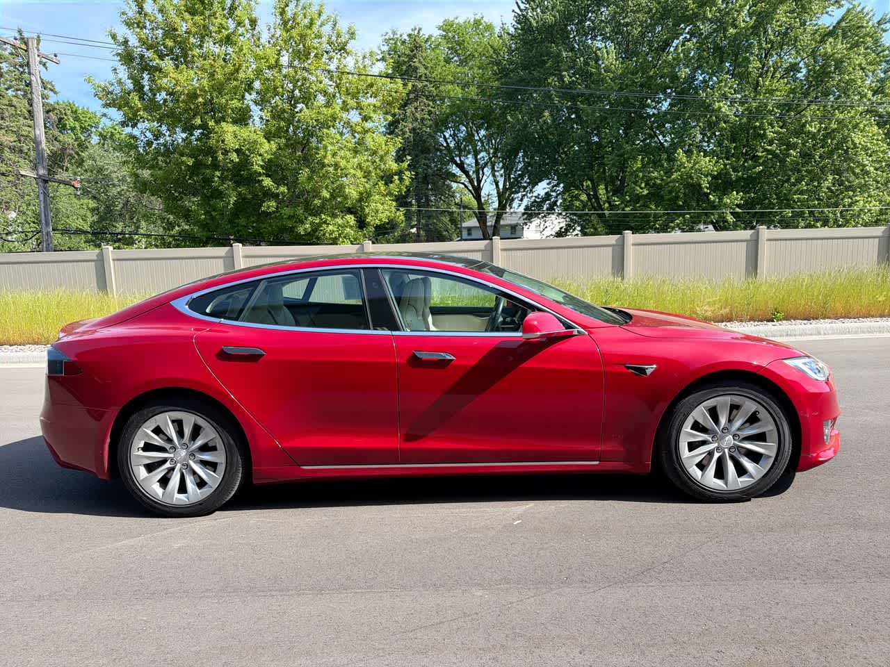 Thumbnail: 2018 Tesla Model S - 14