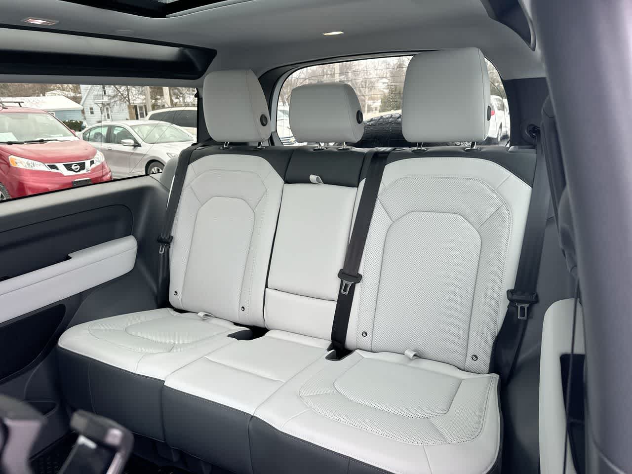 Thumbnail: 2025 Land Rover Defender - 23