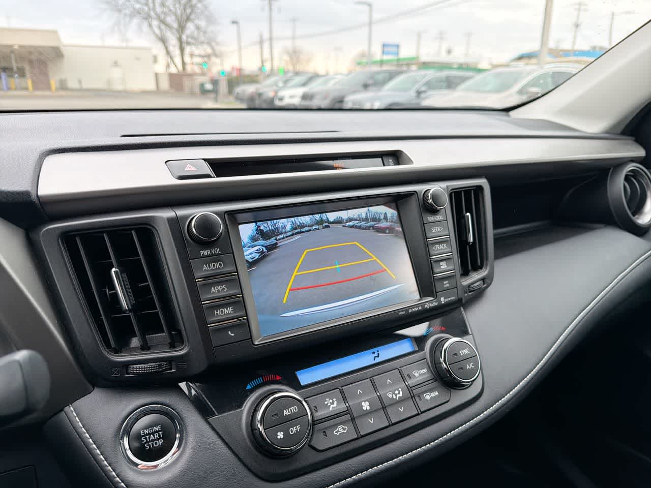 Thumbnail: 2016 Toyota RAV4 - 32