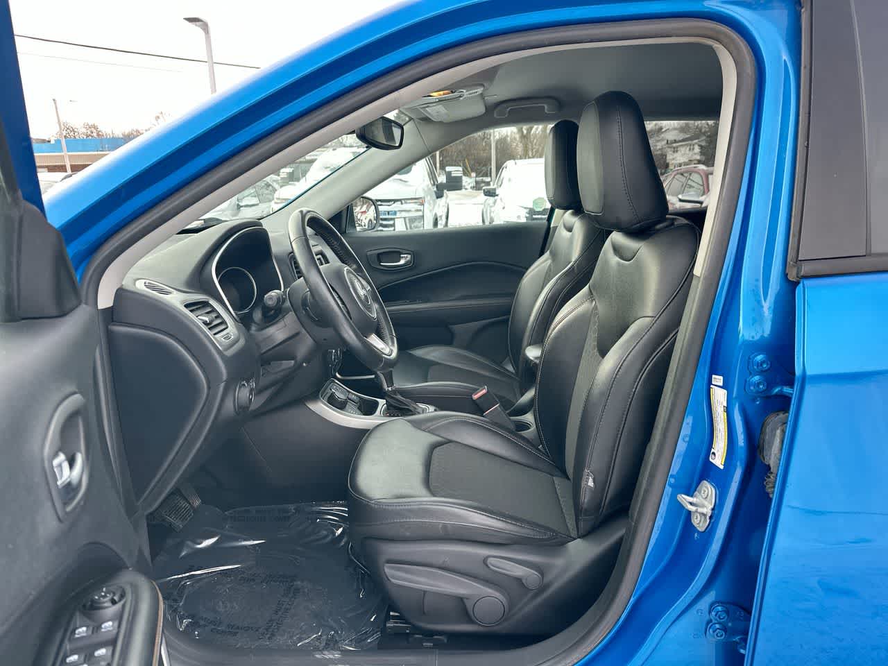 Thumbnail: 2018 Jeep Compass - 21