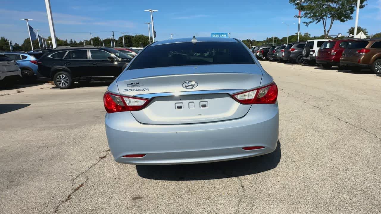 Thumbnail: 2011 Hyundai Sonata - 7