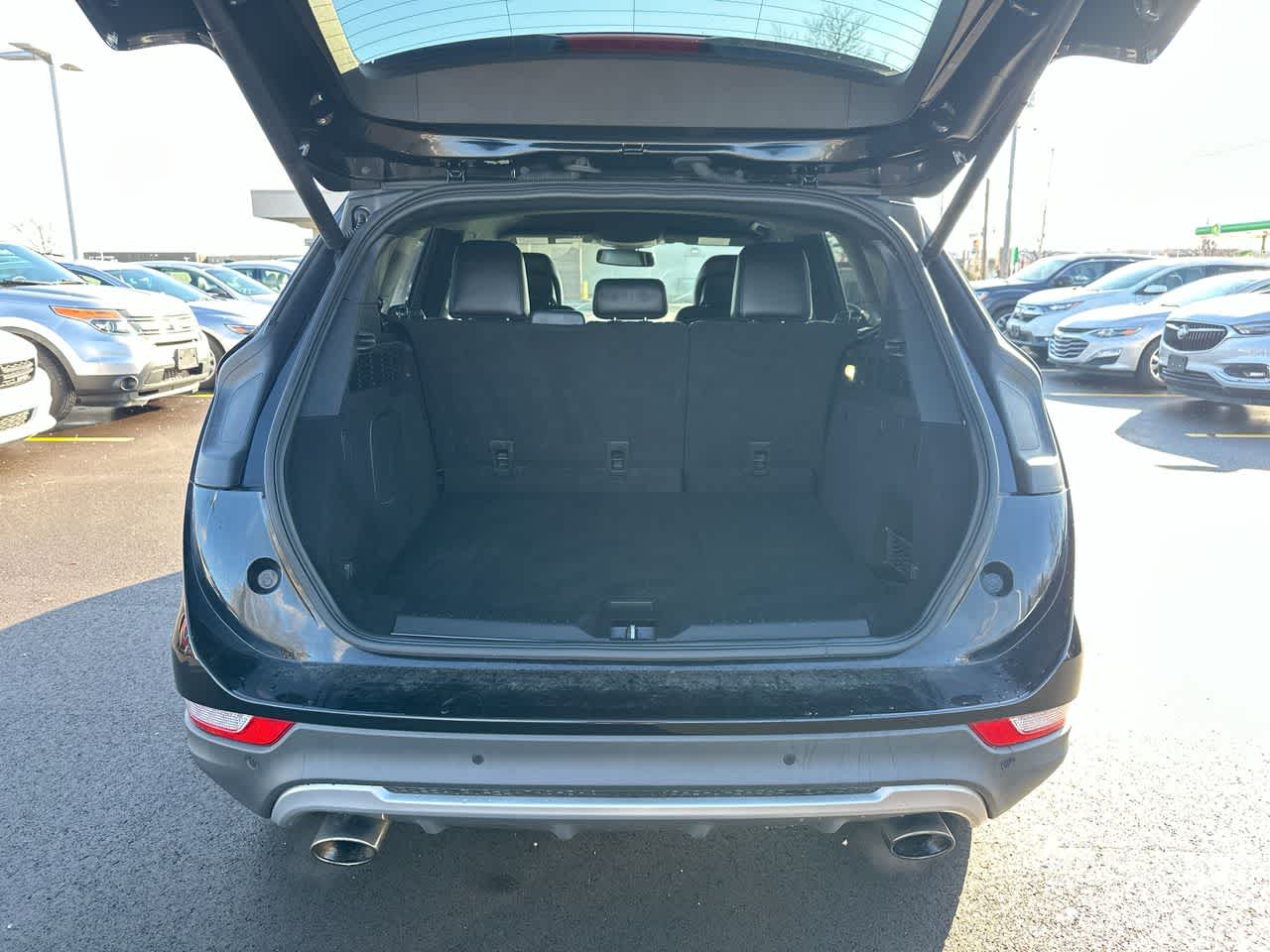 Thumbnail: 2017 Lincoln MKC - 35