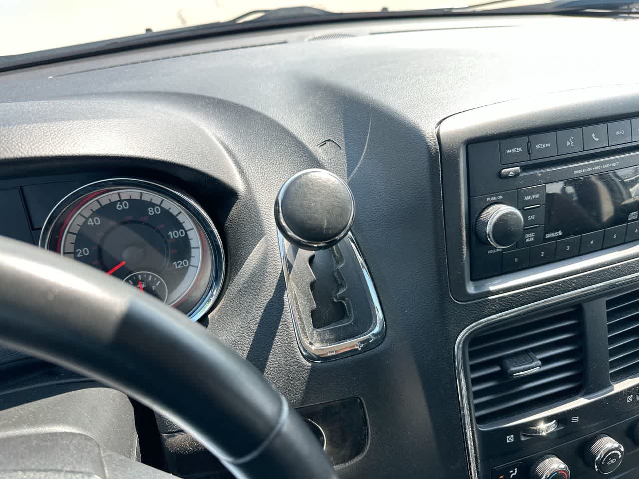 Thumbnail: 2016 Dodge Grand Caravan - 33