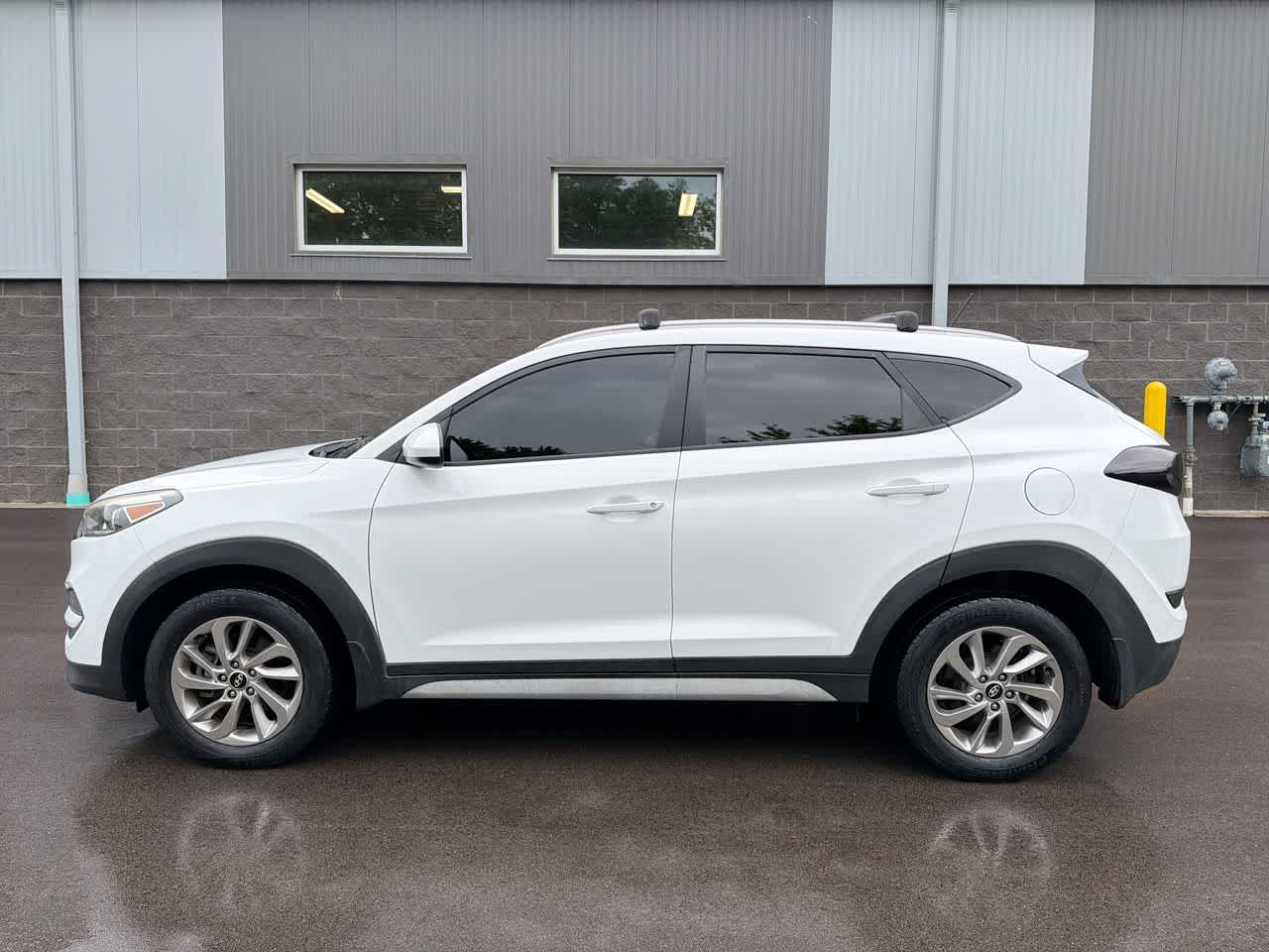 Thumbnail: 2017 Hyundai Tucson - 9