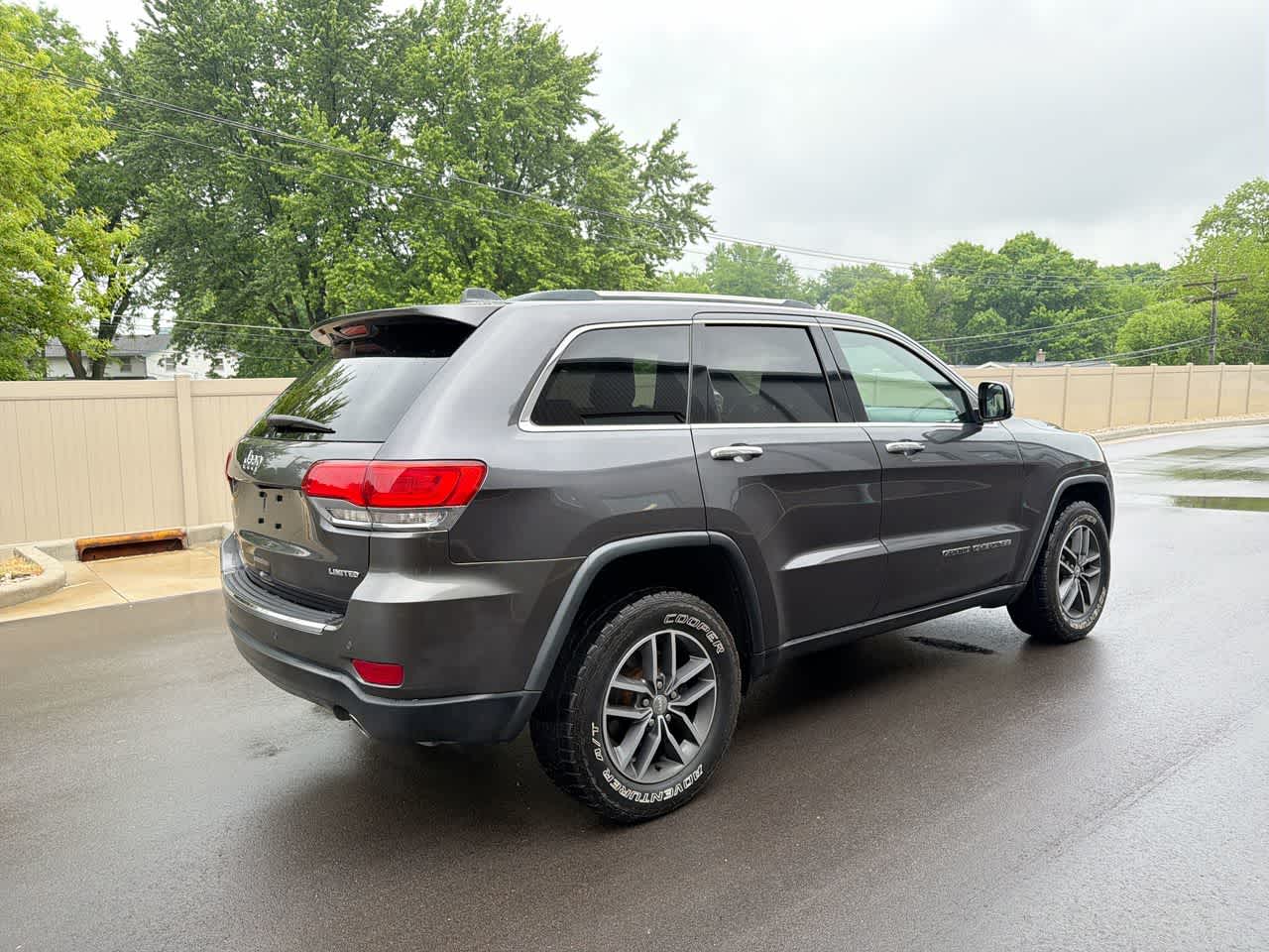 Thumbnail: 2018 Jeep Grand Cherokee - 13