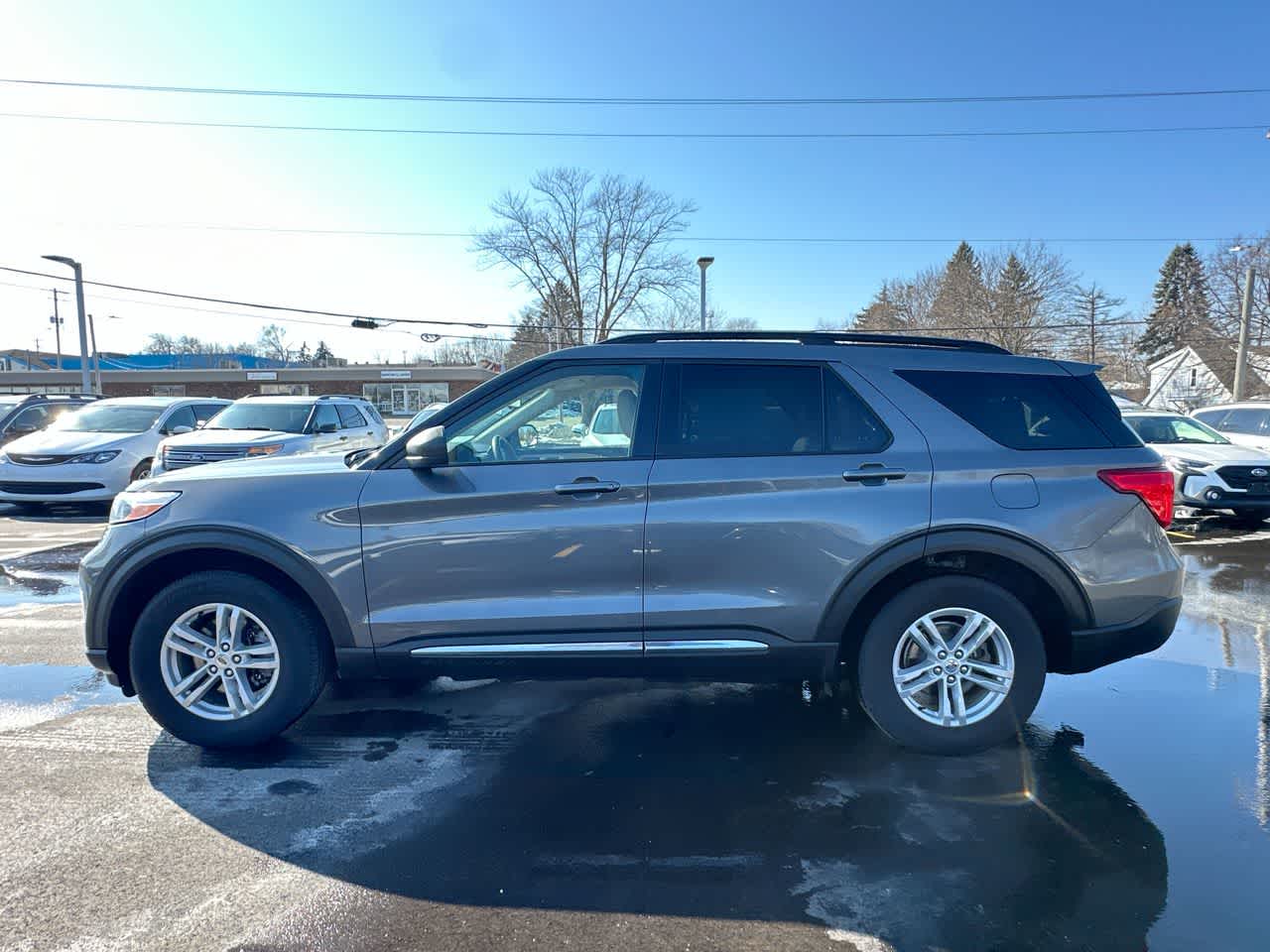 Thumbnail: 2021 Ford Explorer - 10