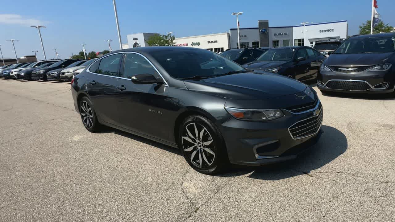 2016 Chevrolet Malibu 2LT photo 2