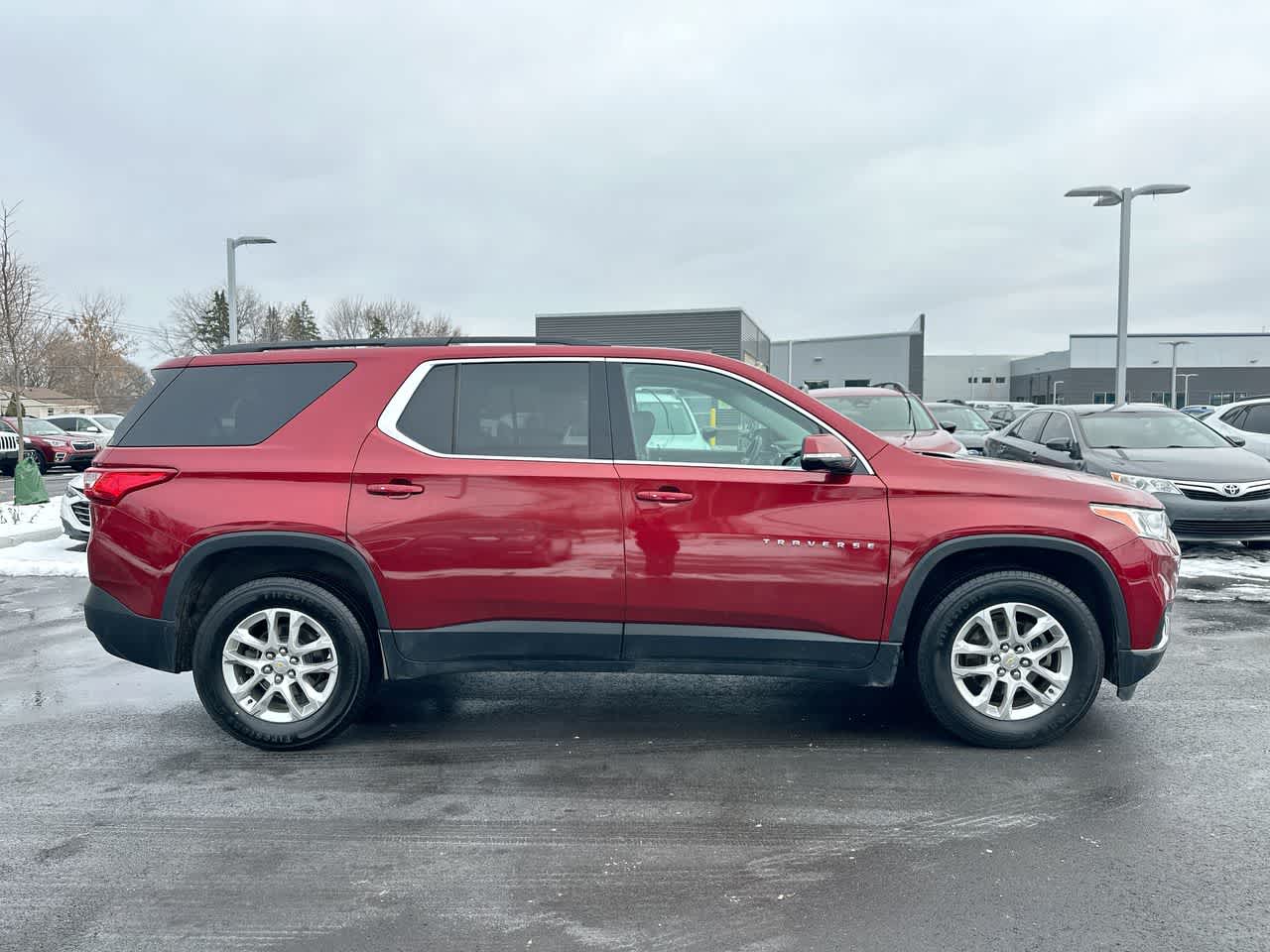 Thumbnail: 2019 Chevrolet Traverse - 14