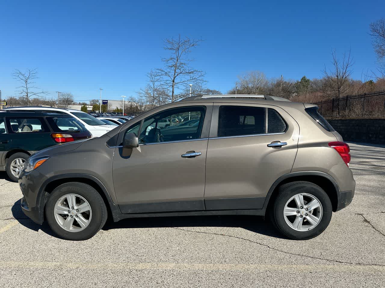 Thumbnail: 2020 Chevrolet Trax - 2
