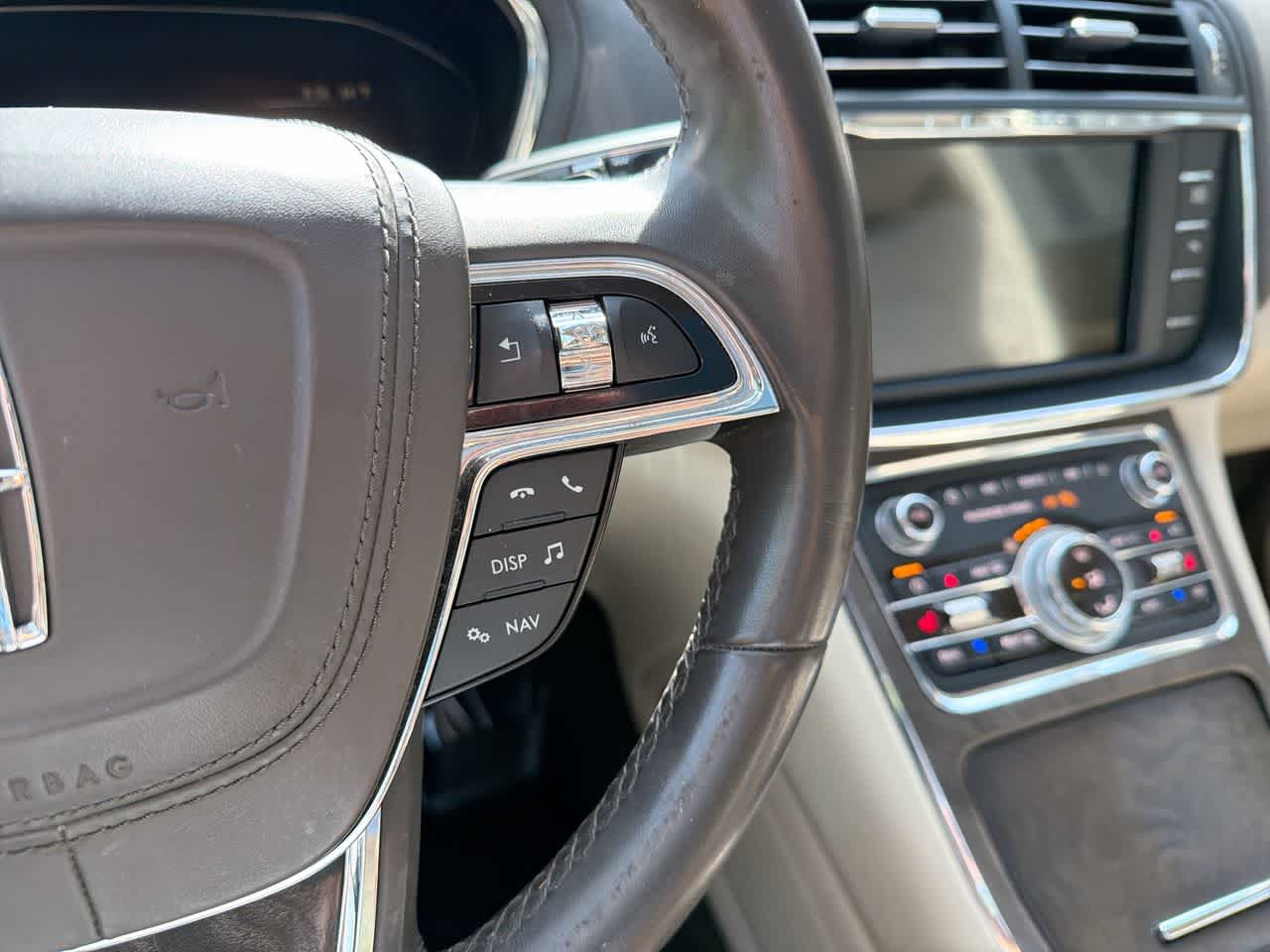 Thumbnail: 2017 Lincoln Continental - 29
