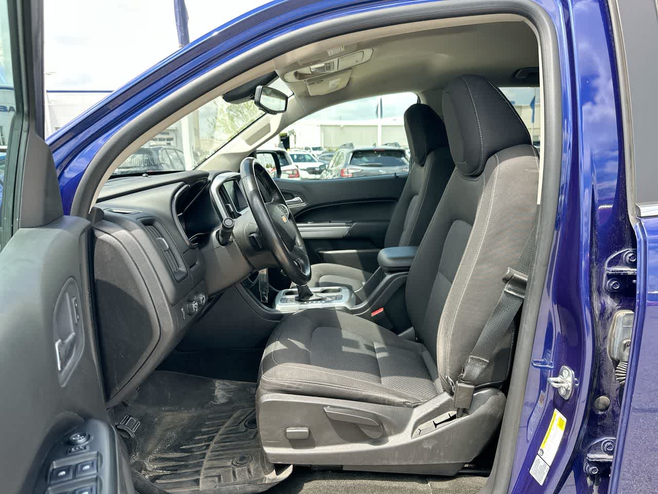 Thumbnail: 2016 Chevrolet Colorado - 21