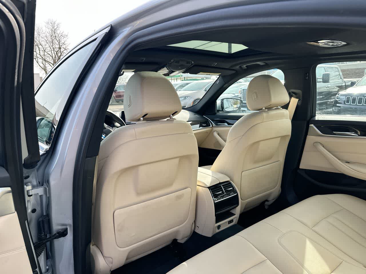 Thumbnail: 2020 BMW 5 Series - 23