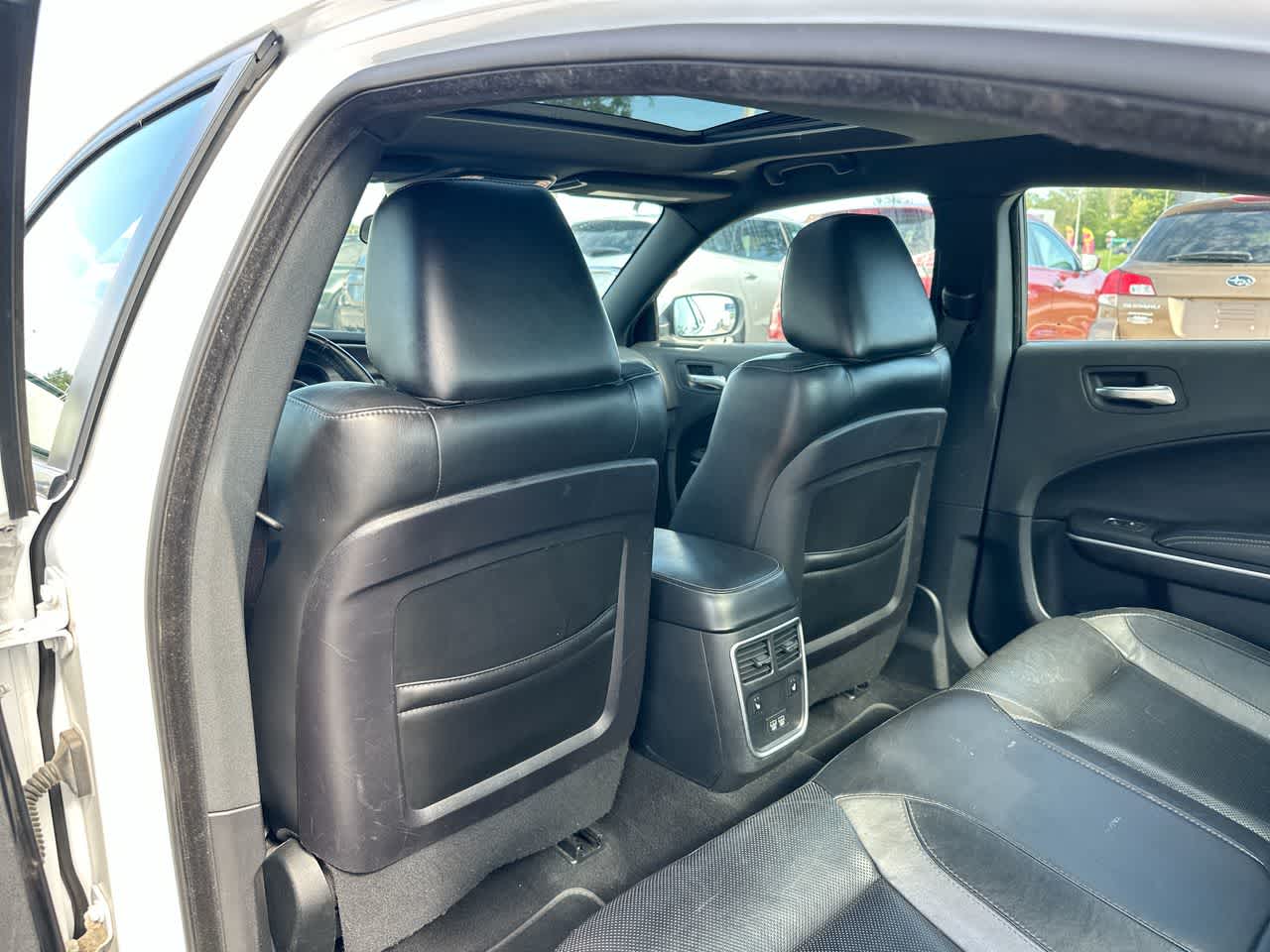 Thumbnail: 2020 Dodge Charger - 23