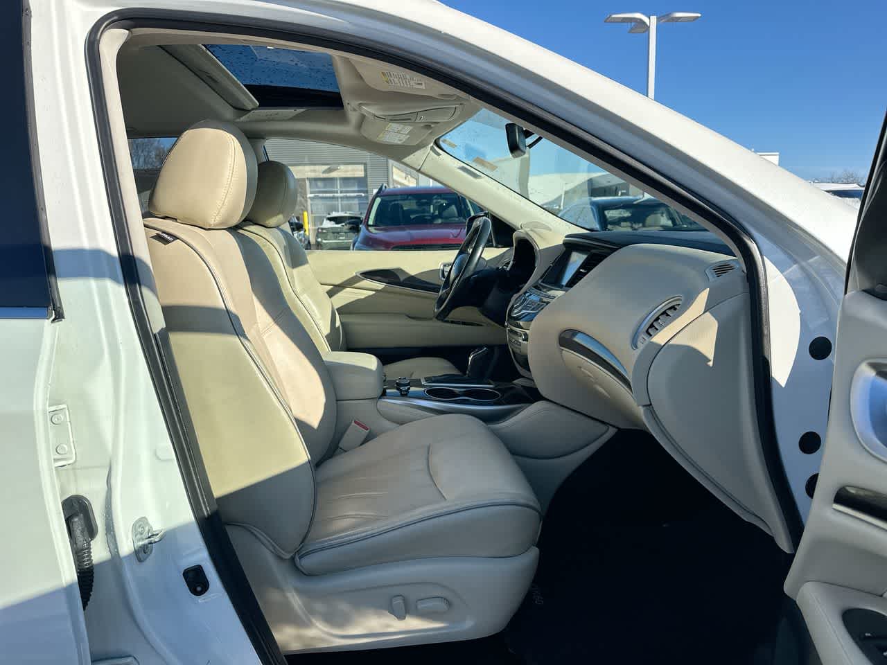 Thumbnail: 2017 INFINITI QX60 - 28