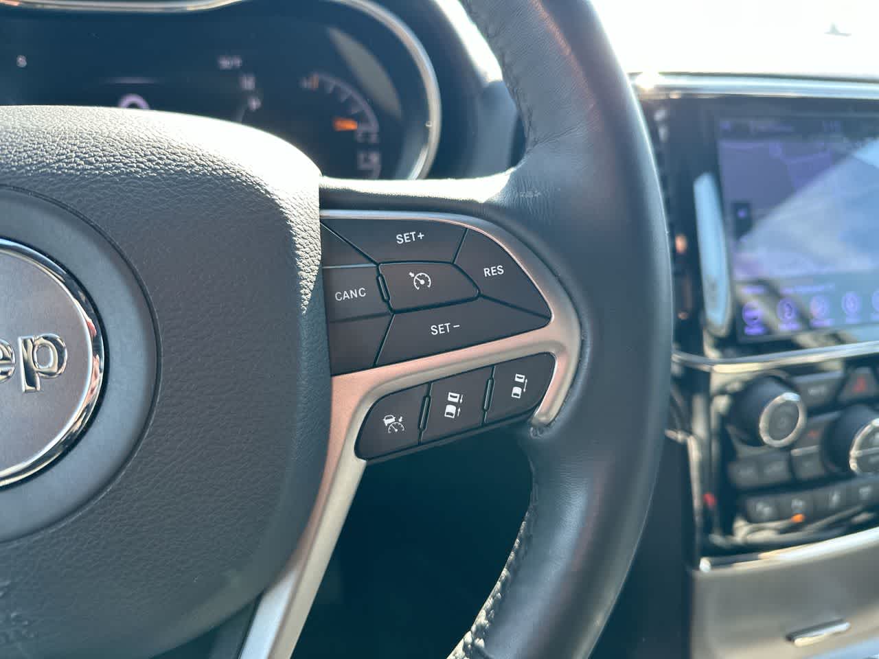 Thumbnail: 2019 Jeep Grand Cherokee - 30