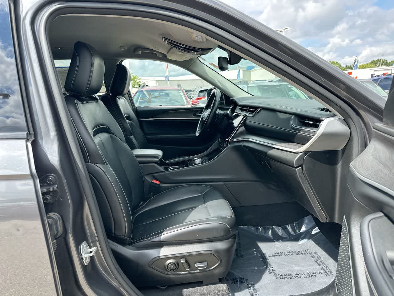 Thumbnail: 2021 Jeep Grand Cherokee L - 27