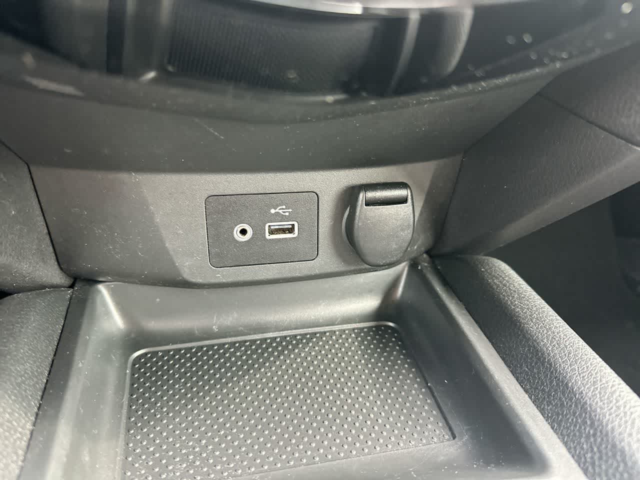 Thumbnail: 2020 Nissan Rogue Sport - 32