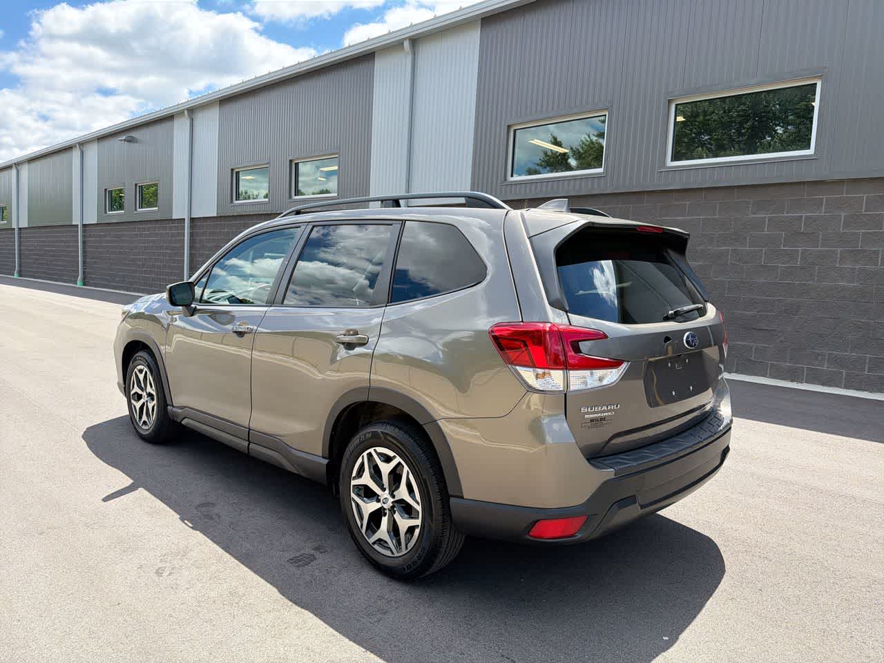 Thumbnail: 2020 Subaru Forester - 10