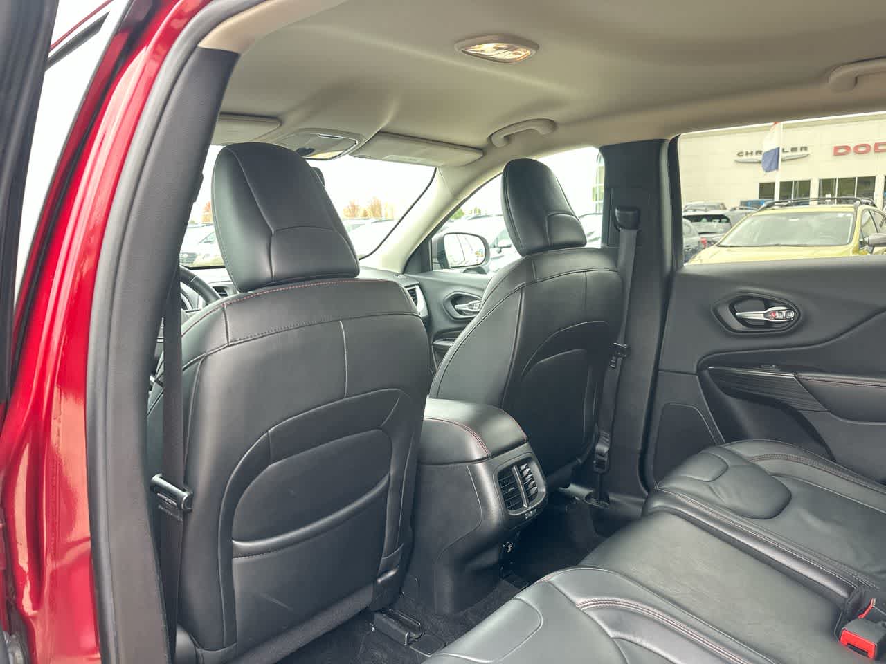 Thumbnail: 2014 Jeep Cherokee - 23