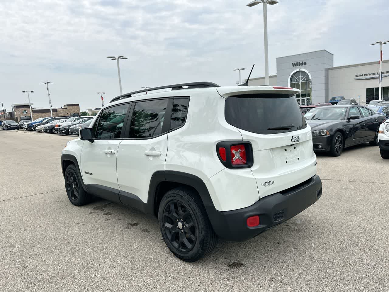 Thumbnail: 2016 Jeep Renegade - 11