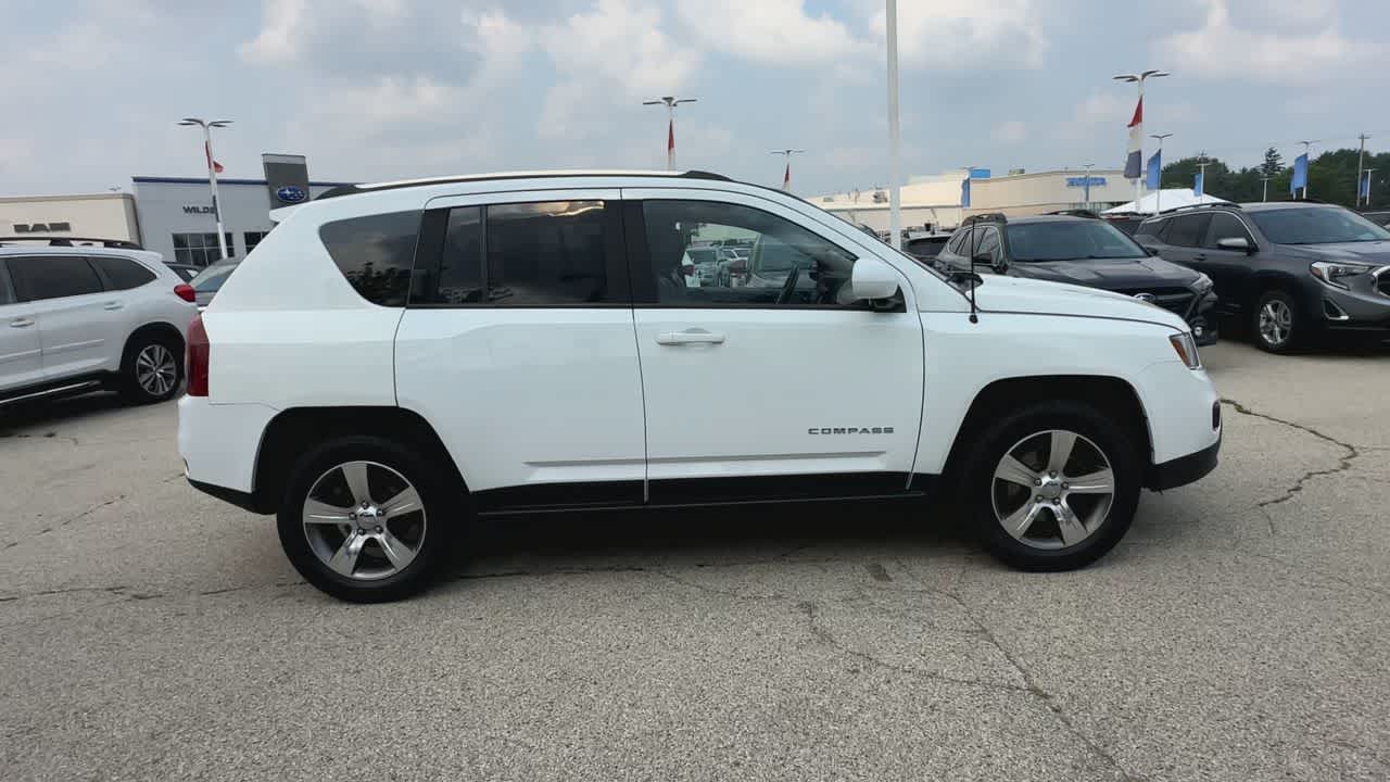 Thumbnail: 2016 Jeep Compass - 9