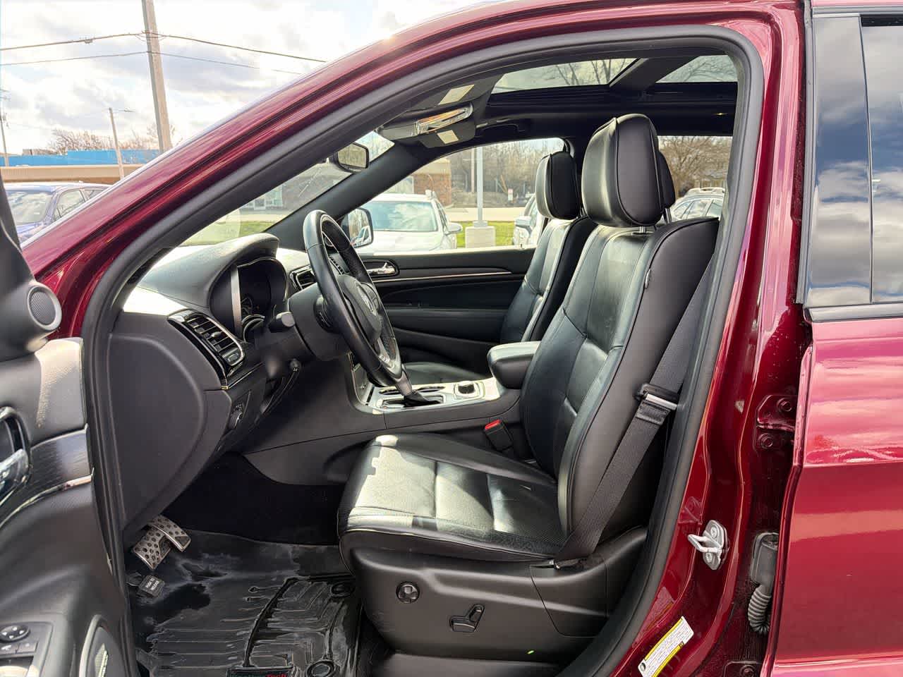 Thumbnail: 2020 Jeep Grand Cherokee - 21