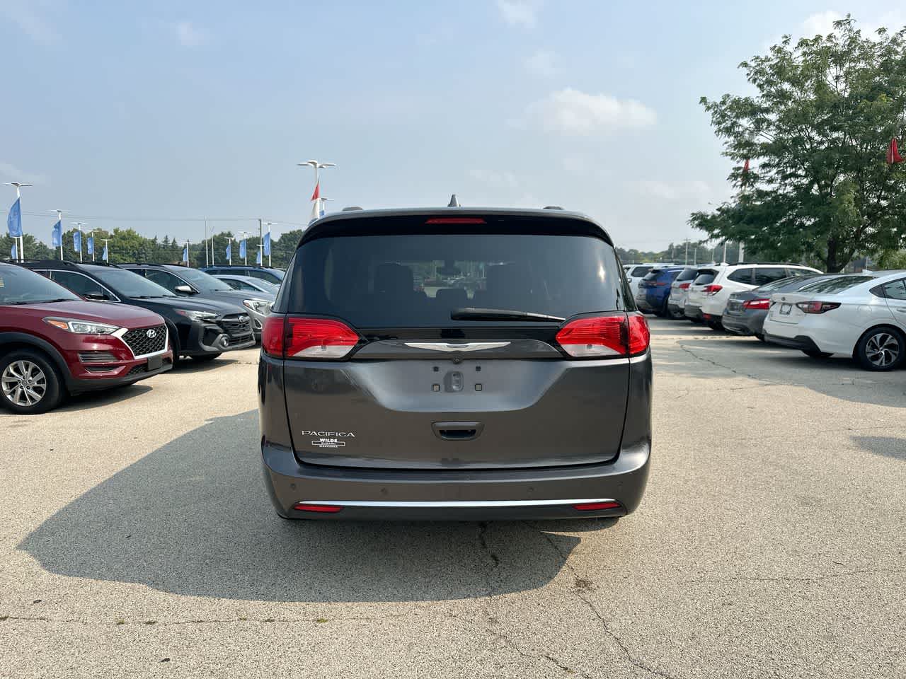 Thumbnail: 2017 Chrysler Pacifica - 12