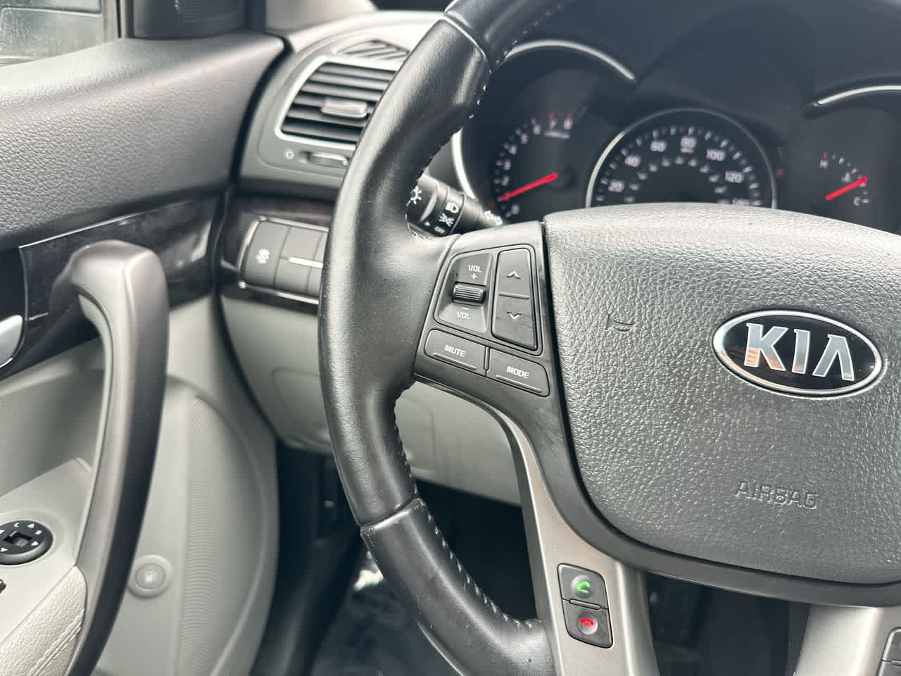 Thumbnail: 2015 Kia Sorento - 28