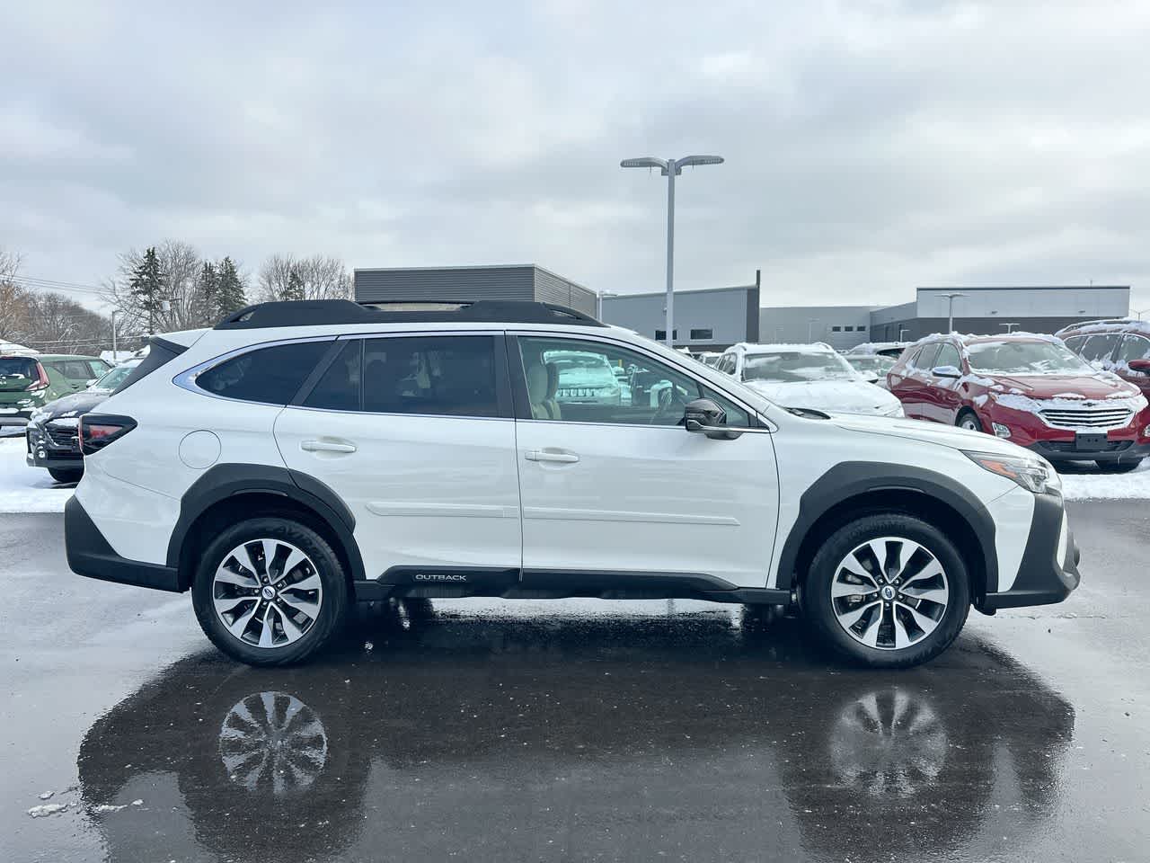 Thumbnail: 2023 Subaru Outback - 14
