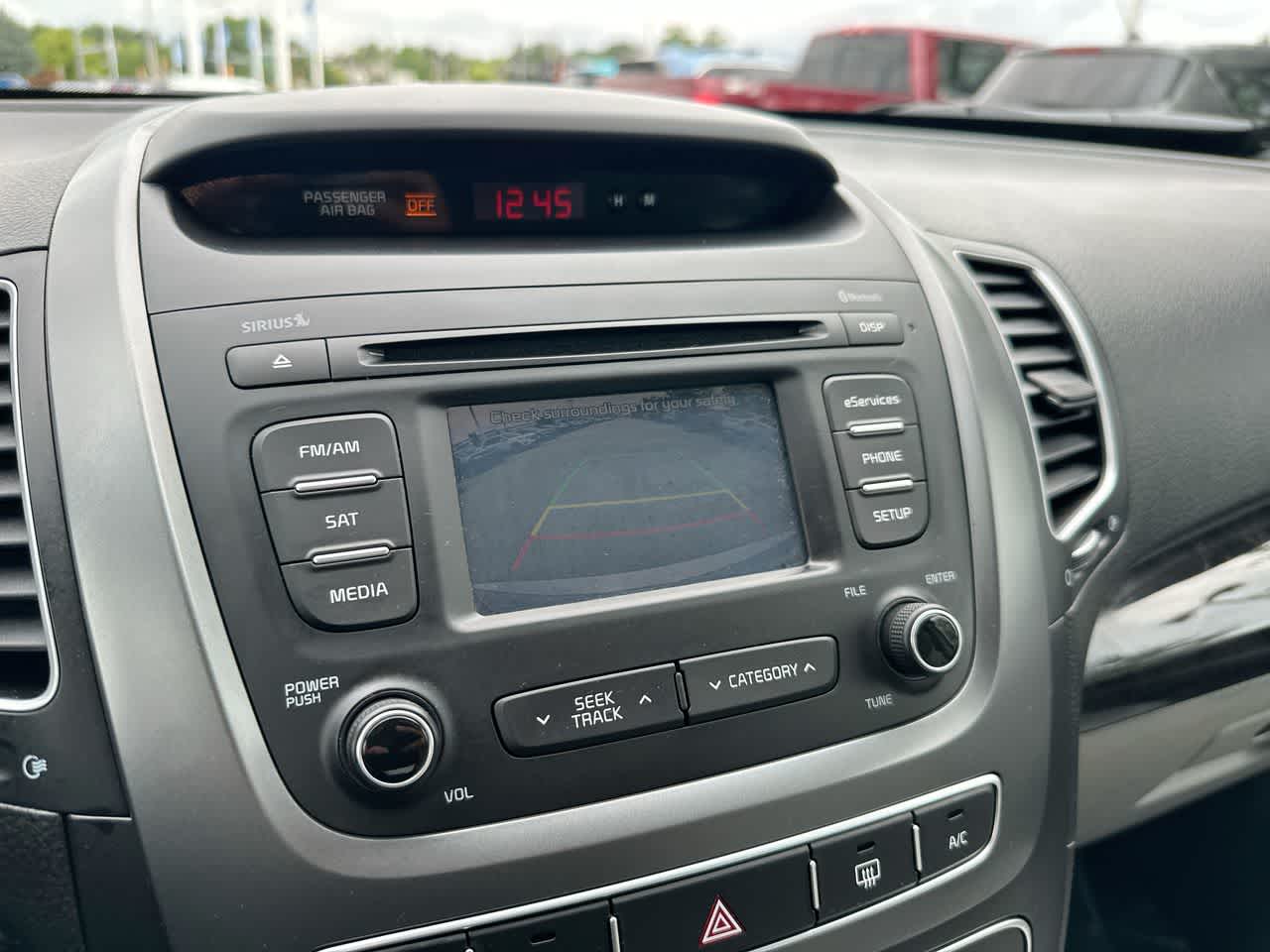 Thumbnail: 2015 Kia Sorento - 31