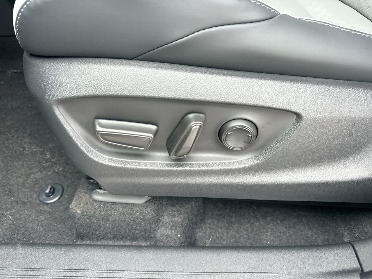 Thumbnail: 2026 Subaru Solterra - 22