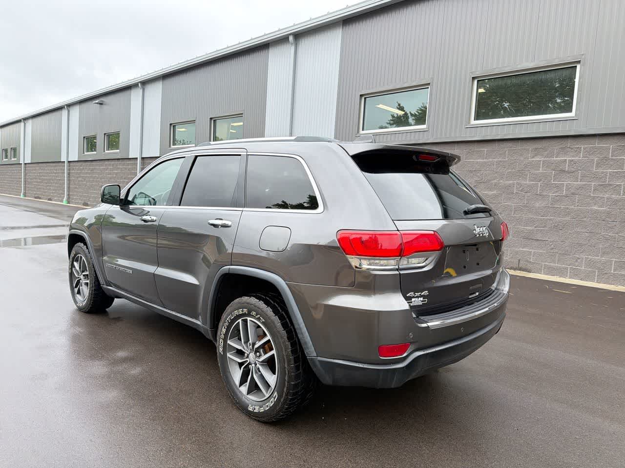 Thumbnail: 2018 Jeep Grand Cherokee - 11