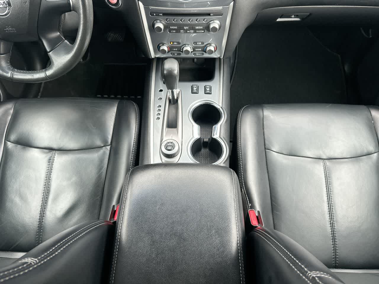 2017 Nissan Pathfinder SL 31
