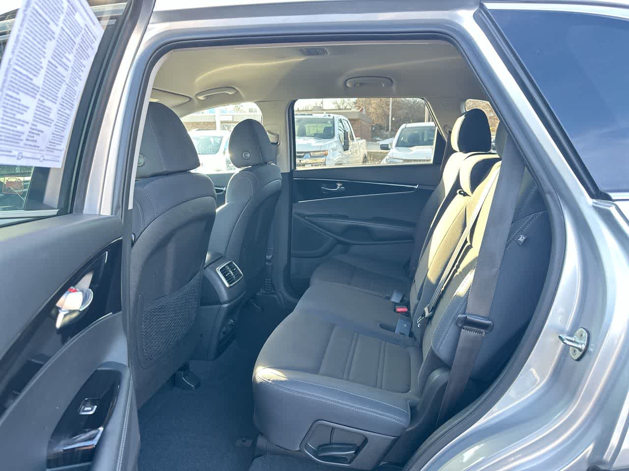 Thumbnail: 2019 Kia Sorento - 24