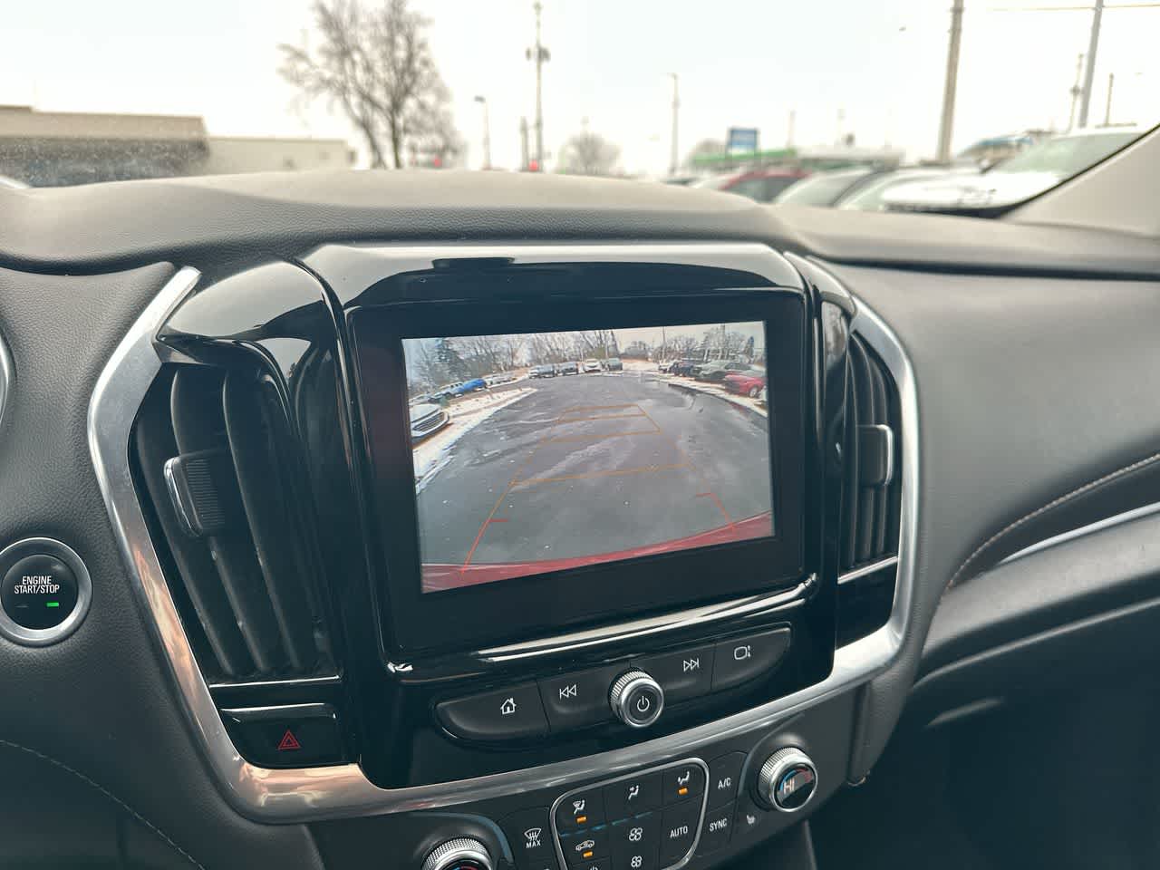 Thumbnail: 2019 Chevrolet Traverse - 32