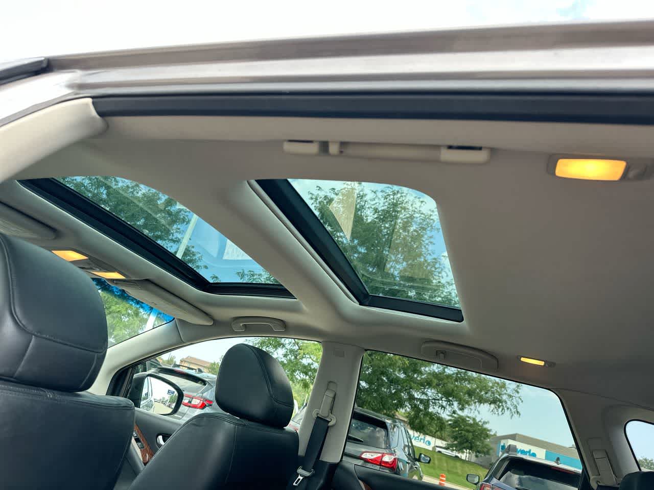 Thumbnail: 2010 Nissan Murano - 24