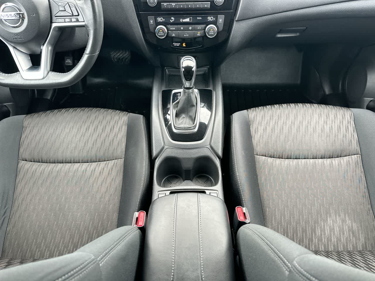 Thumbnail: 2017 Nissan Rogue - 30