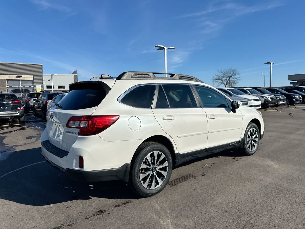 Thumbnail: 2016 Subaru Outback - 13
