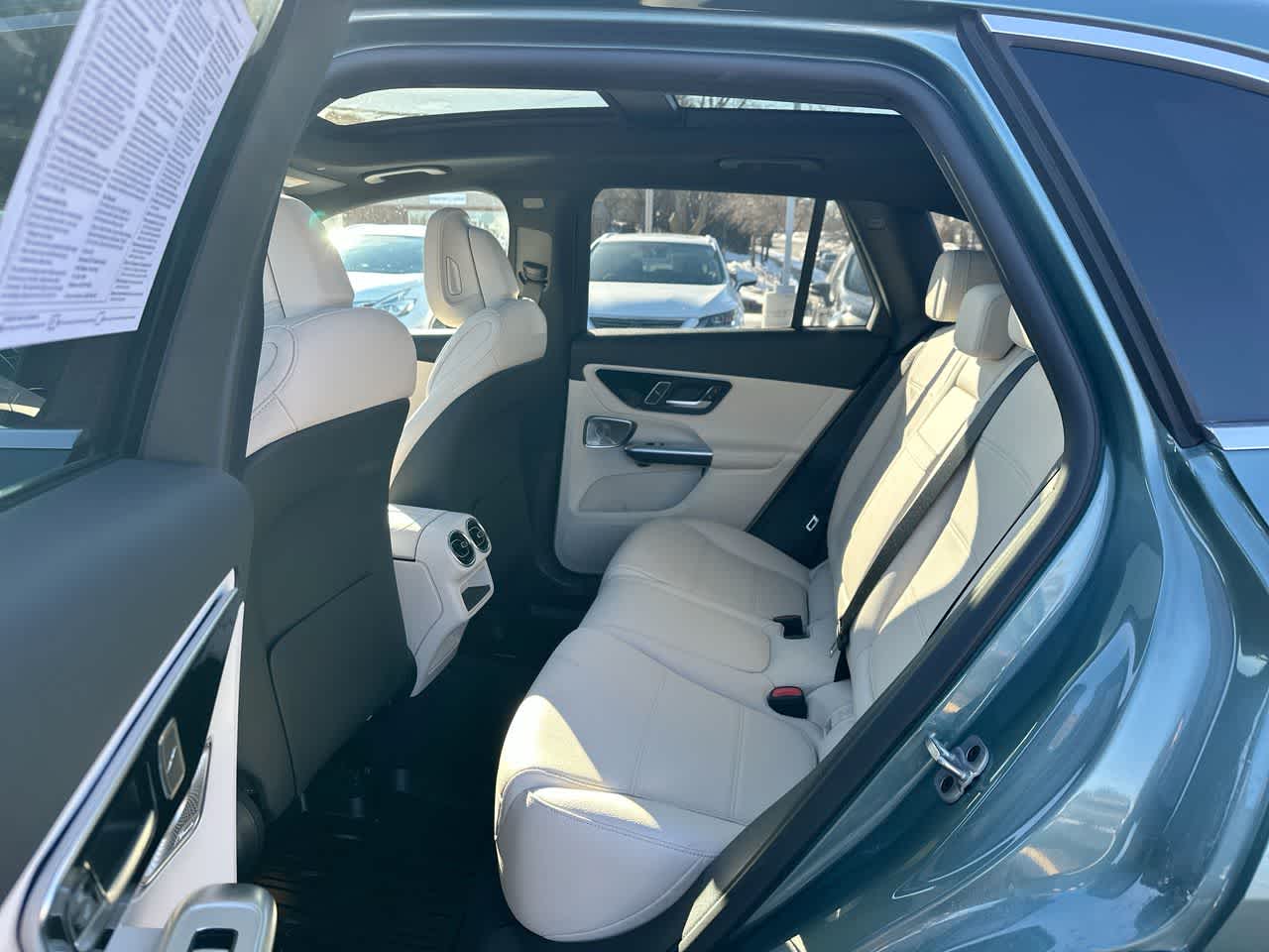 Thumbnail: 2025 Mercedes-Benz GLC - 25