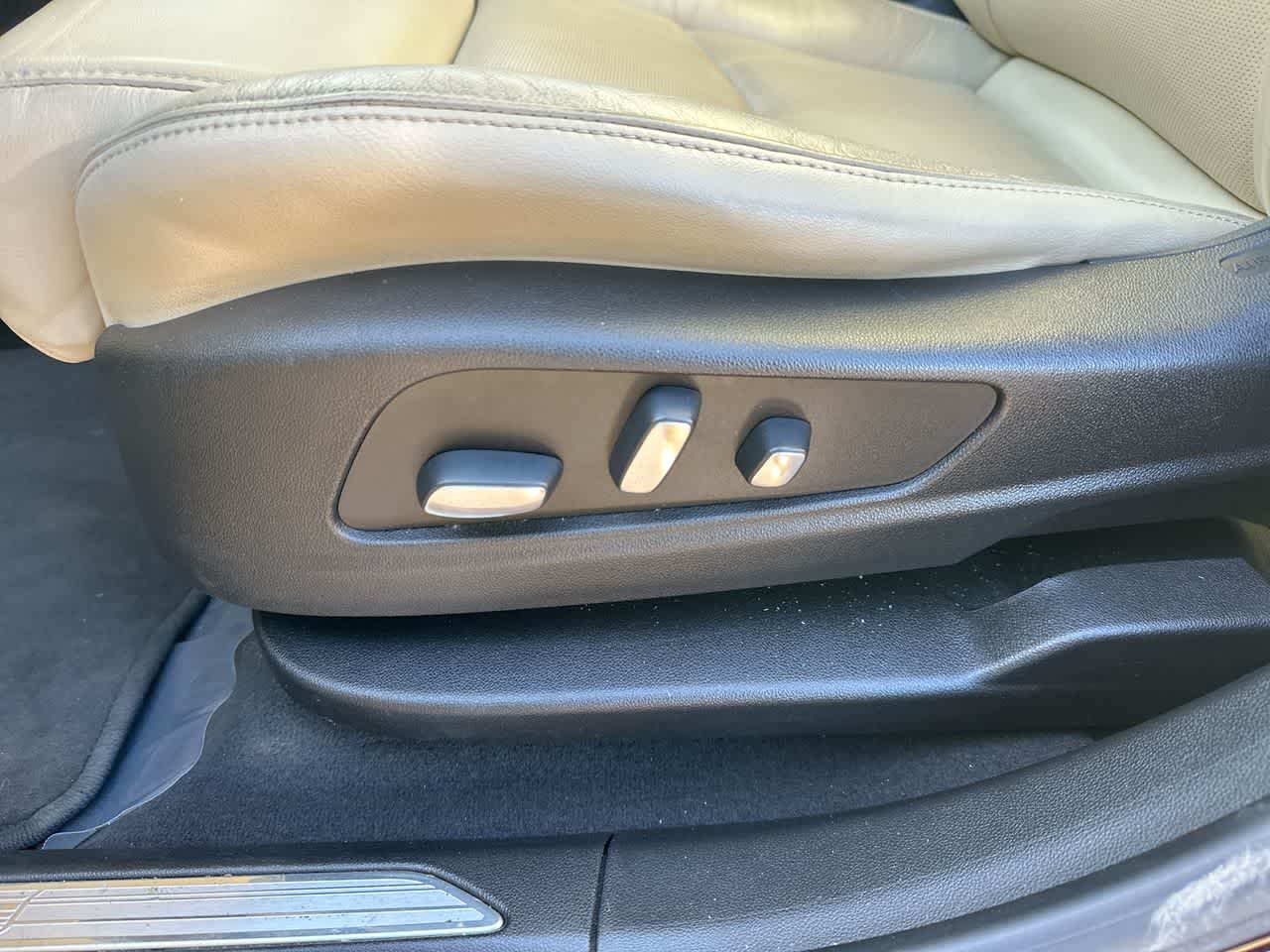 Thumbnail: 2017 Cadillac XT5 - 22