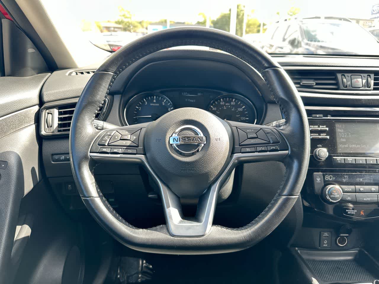 Thumbnail: 2017 Nissan Rogue - 27