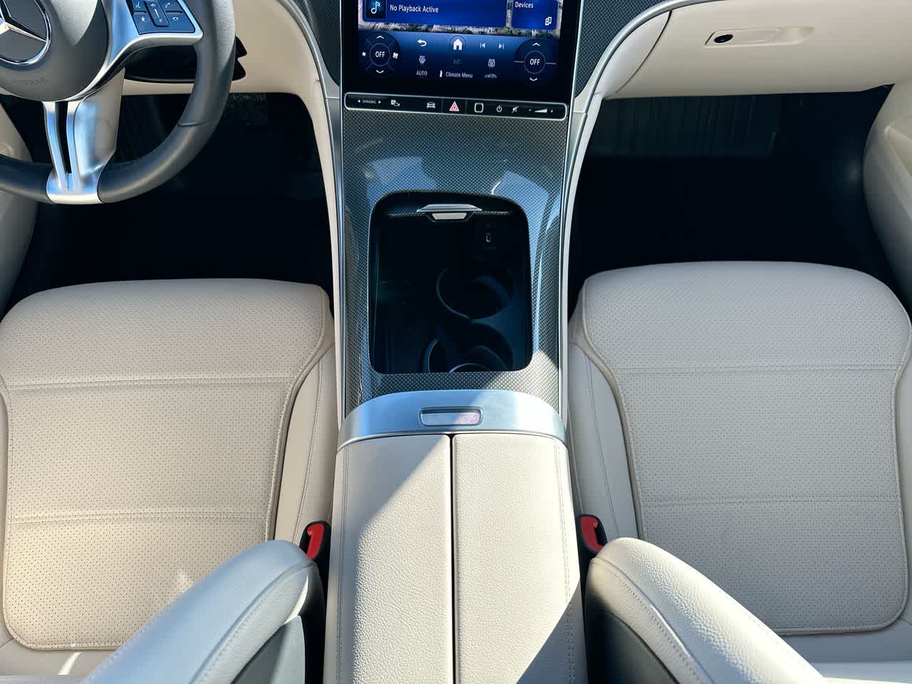 Thumbnail: 2025 Mercedes-Benz GLC - 31