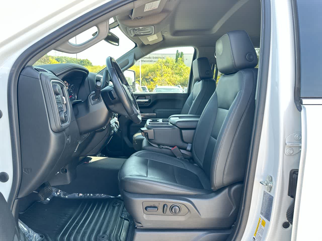 Thumbnail: 2022 Chevrolet Silverado 3500 - 21