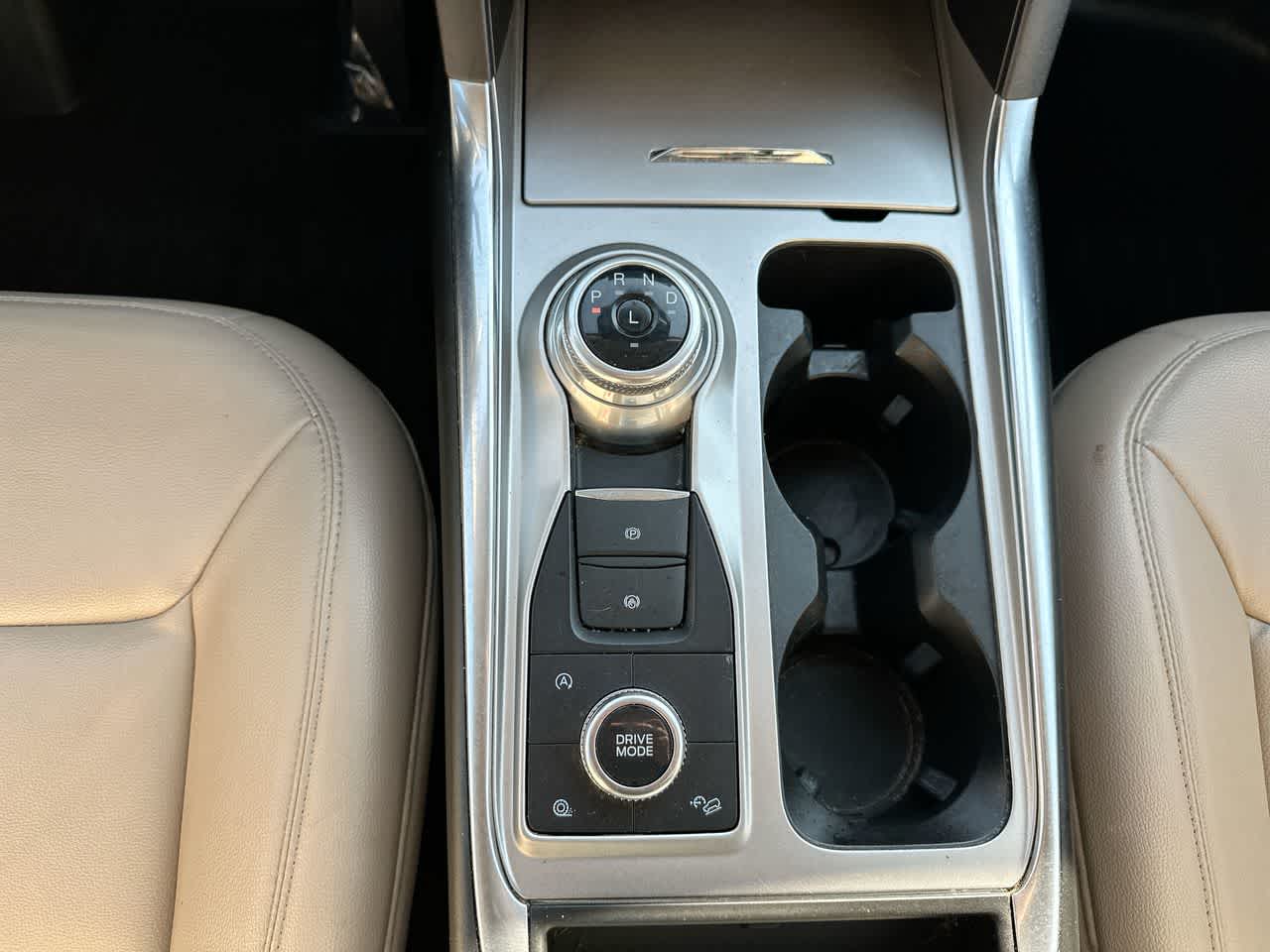 Thumbnail: 2021 Ford Explorer - 35