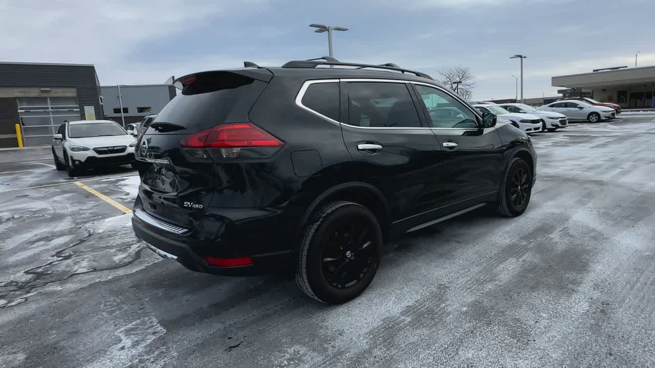 Thumbnail: 2017 Nissan Rogue - 8