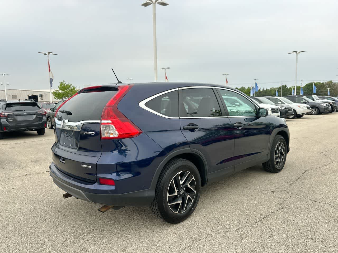 2016 Honda CR-V SE 13