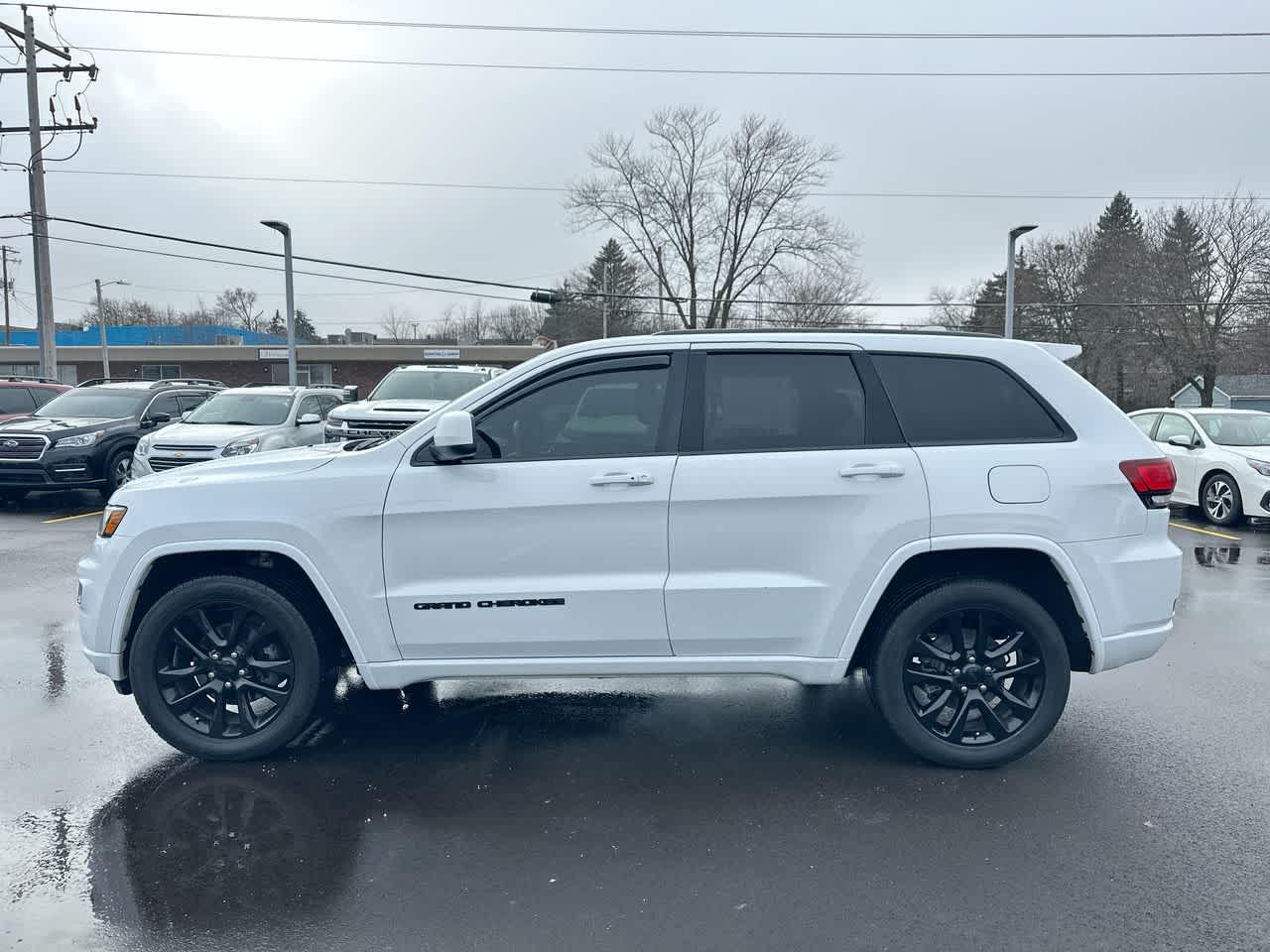 Thumbnail: 2020 Jeep Grand Cherokee - 10