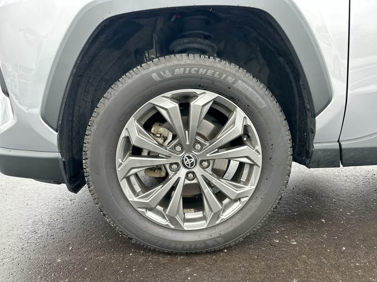 Thumbnail: 2022 Toyota RAV4 - 19