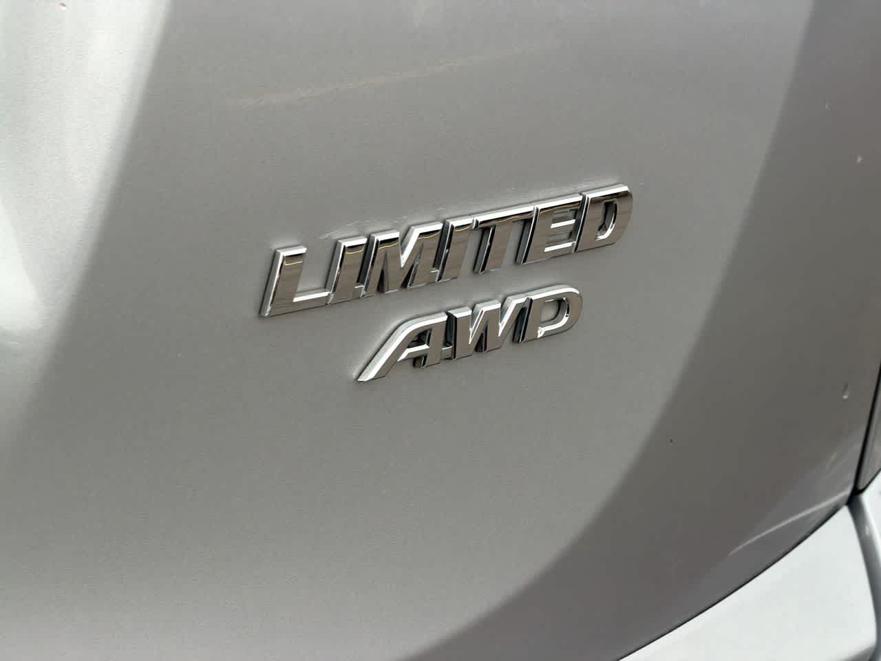 Thumbnail: 2016 Toyota RAV4 - 18