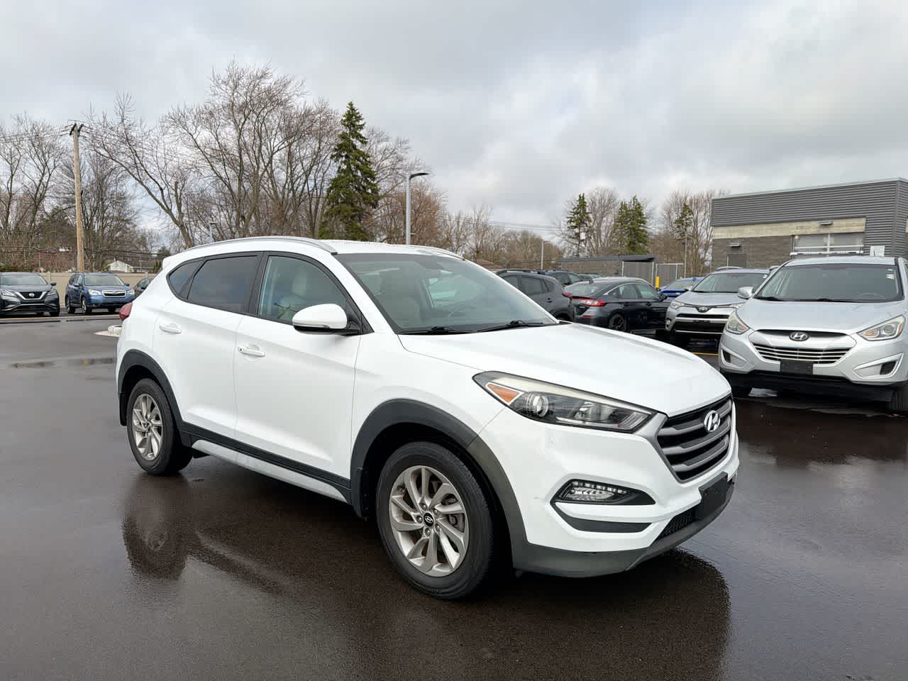 Thumbnail: 2017 Hyundai Tucson - 15